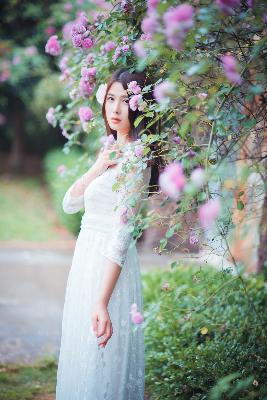 免费少女视频在哔哩哔哩？真的假的！10个你不能错过的少女视频大揭秘！